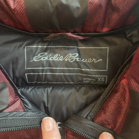 Eddie Bauer EB650 Goose Down Puffer Vest Size XS Red Buffalo Plaid Full Zip‎ - Picture 2 of 8